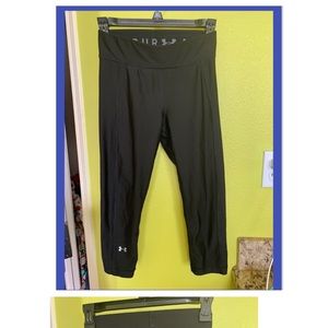 UA cropped workout pants